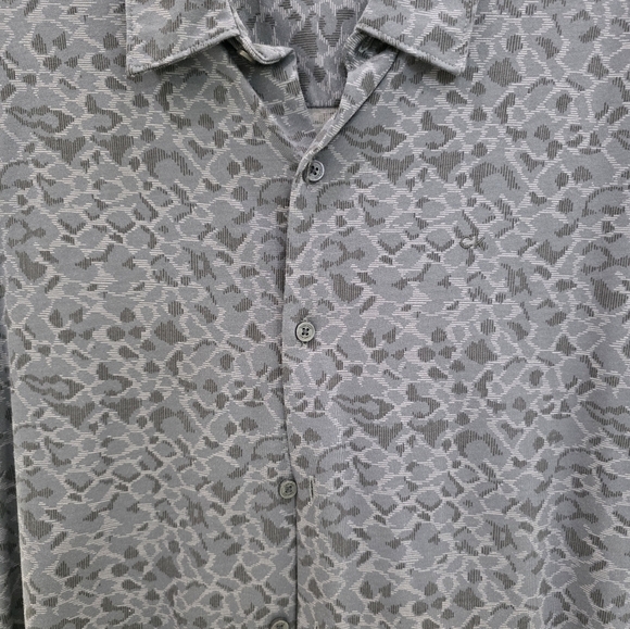 Calvin Klein Men's Navy Patterned Shirt Size M - Picture 2 of 5